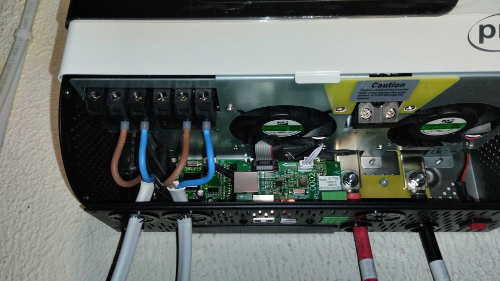 Встановлення зарядних станцій систем безперебійного живлення