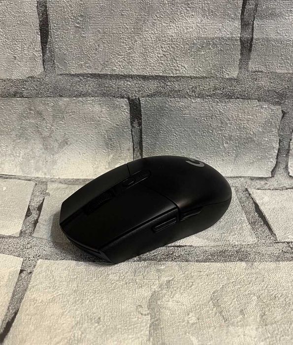 Мишка бездротова Logitech G304 чорного кольору