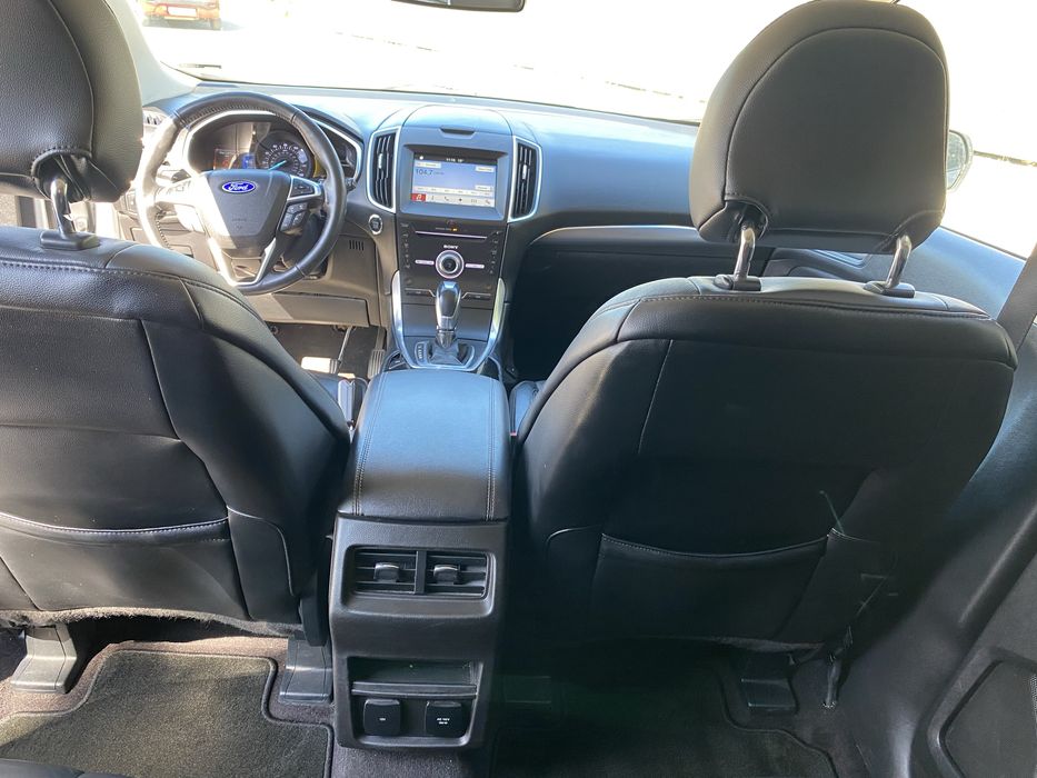 Ford edge TITANIUM