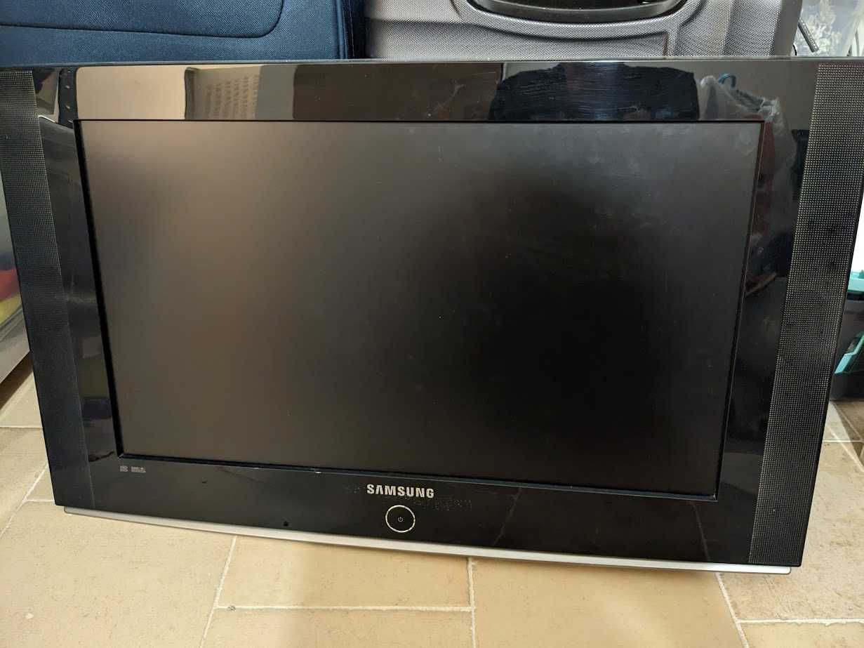 Televisão Samsung 26" LE26S81B