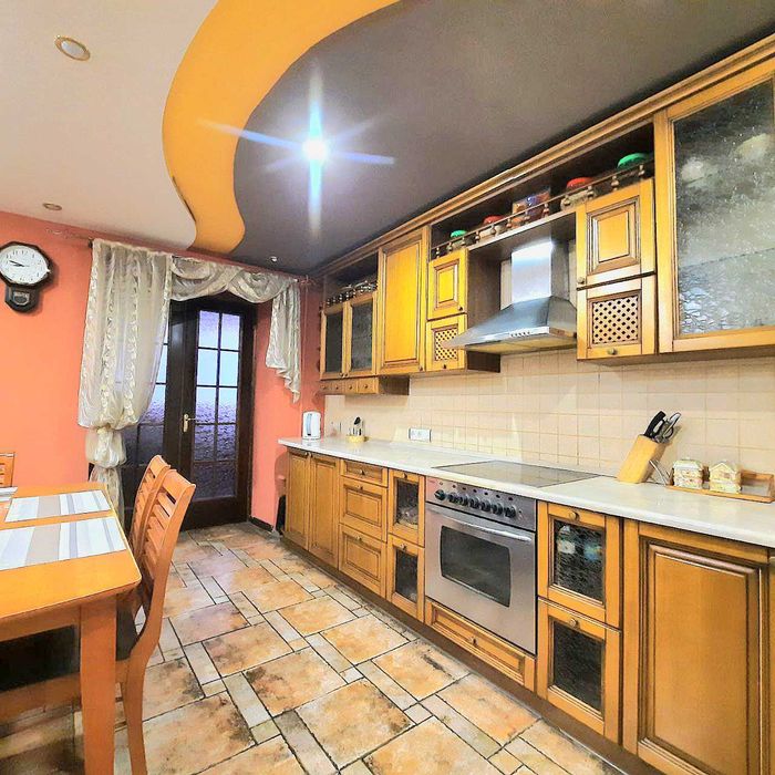 Продам 2к квартиру 96м2 Тополь 1 Джинчарадзе