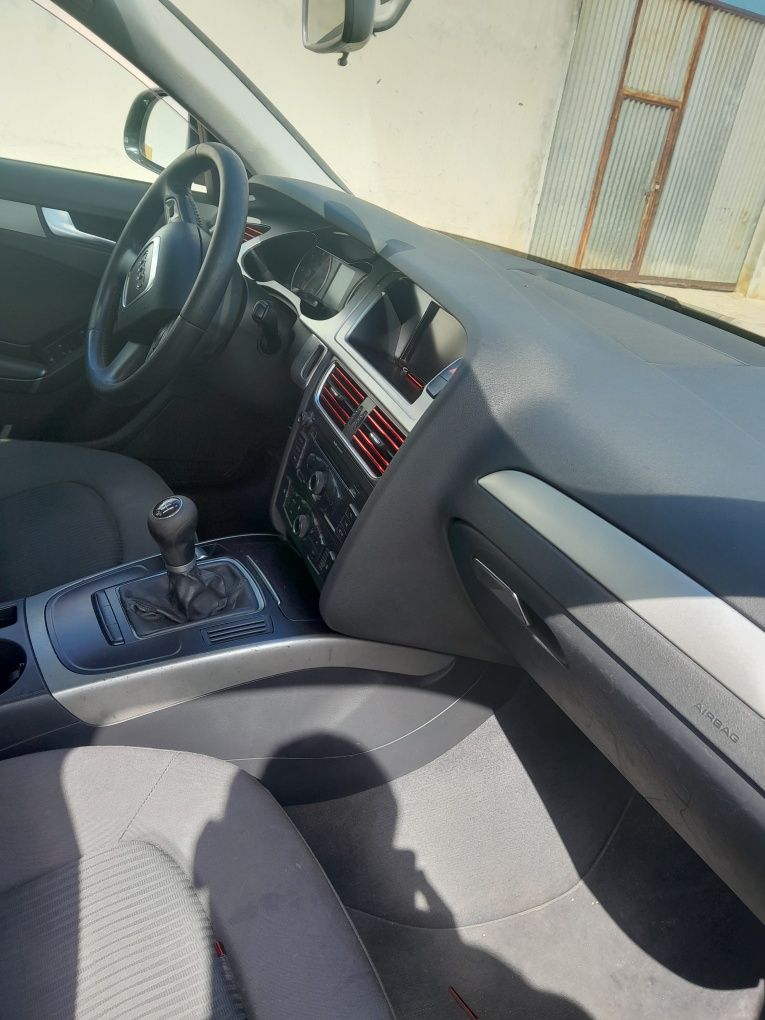 Audi a4 b8 2.0 143cv 330mil