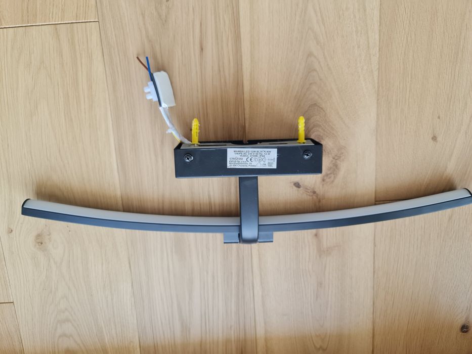 Lampa czarna led Castorama rozpakowana, zły zakup