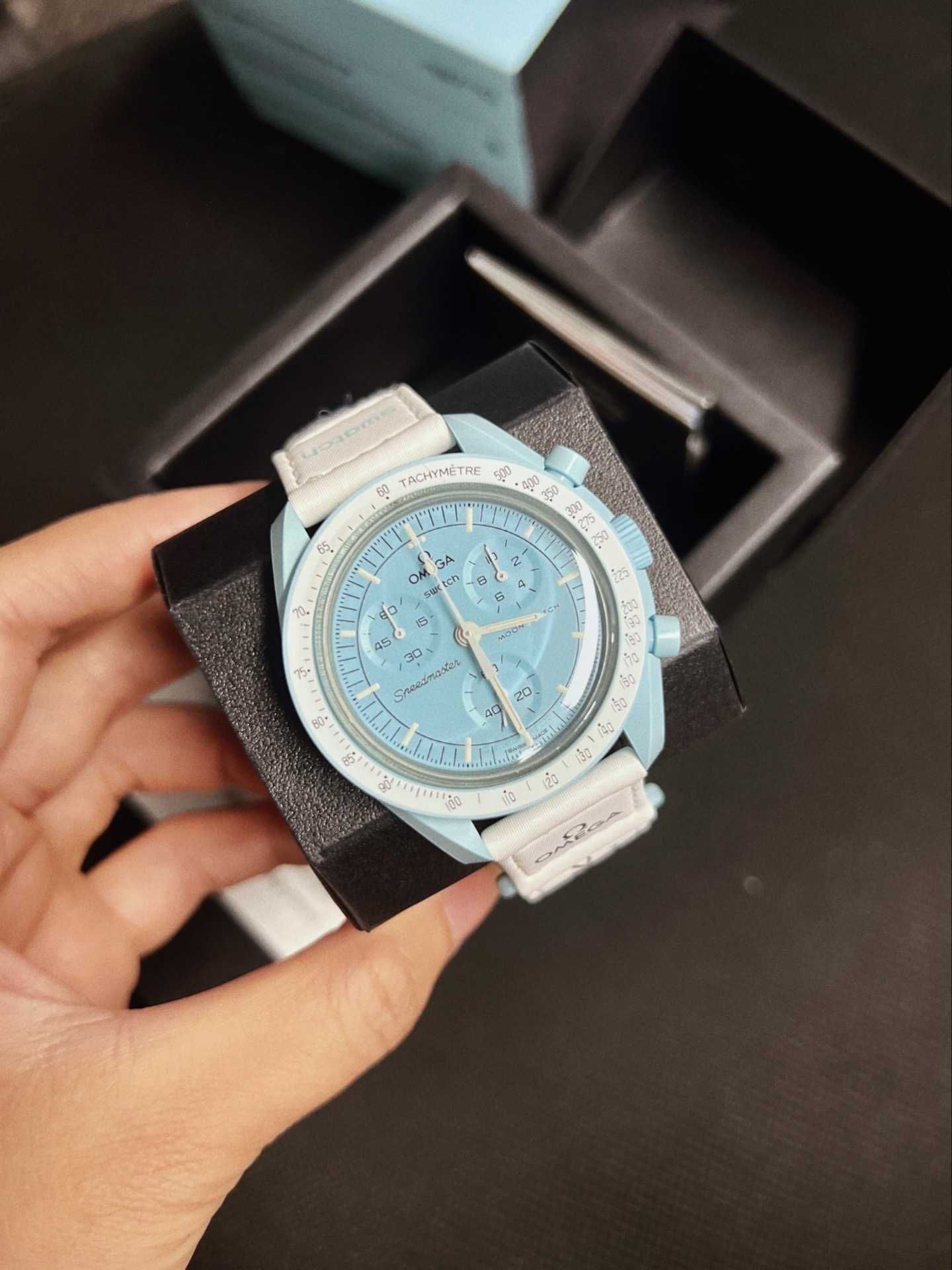 Zegarki Omega Mission to Uranus 42mm Bioceramic Moonswatch