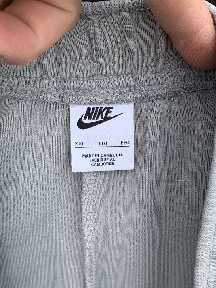Штани Nike teach fleas