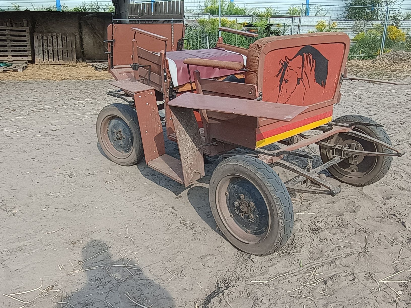 Bryczką konna z hamulcem