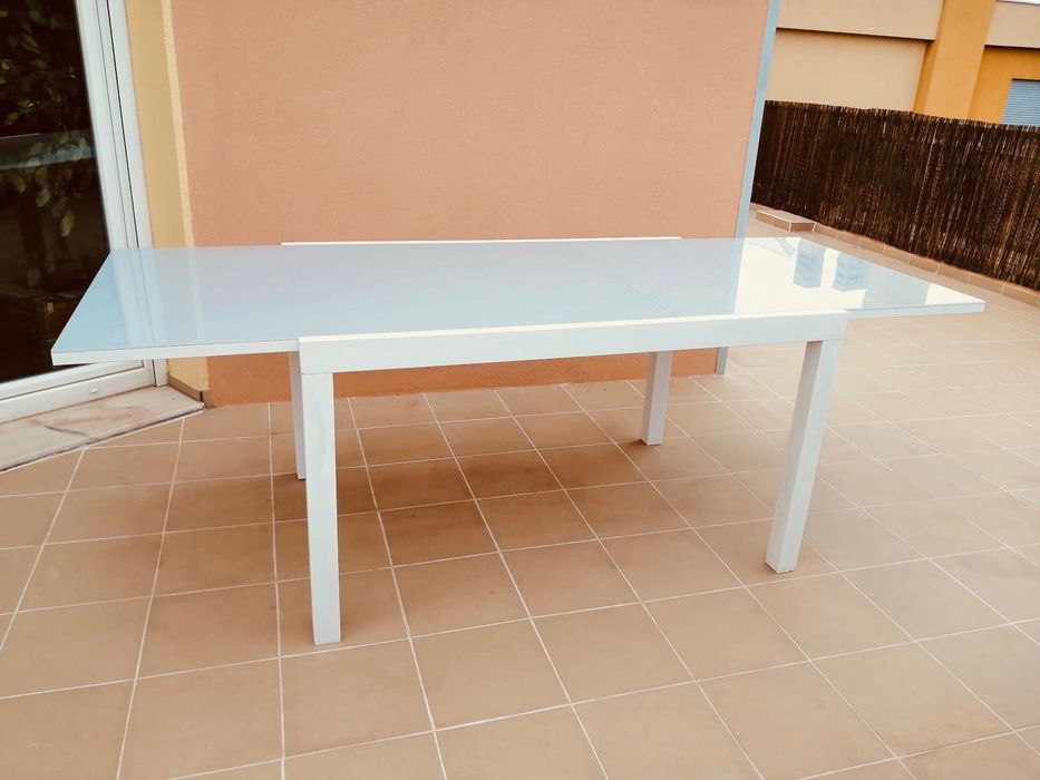 Mesa da marca NATERIAL extensível