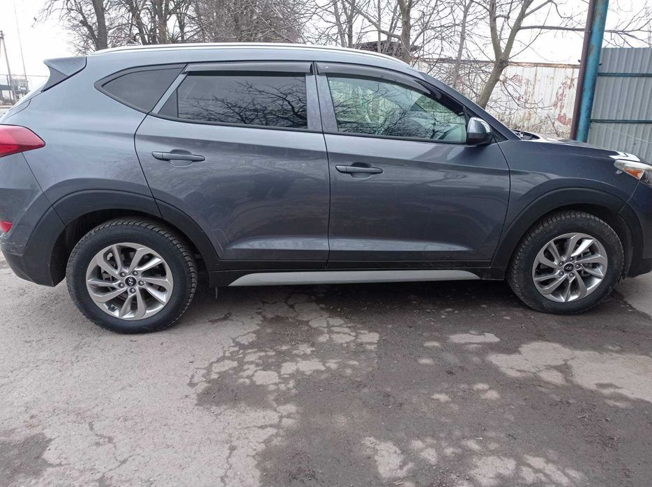 Продам автомобіль Hyundai Tucson