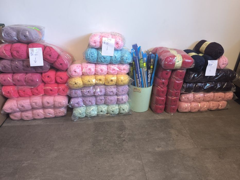 Włóczka Mimoza - Natura- 100 gram. 3 Oferta do 25 Listopada 30 metrów