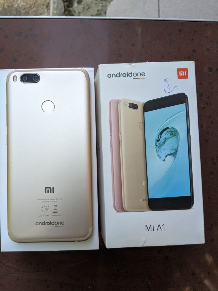 Xiaomi mi a1 4/64gb gold состояние очень хорошее комплект коробка ,