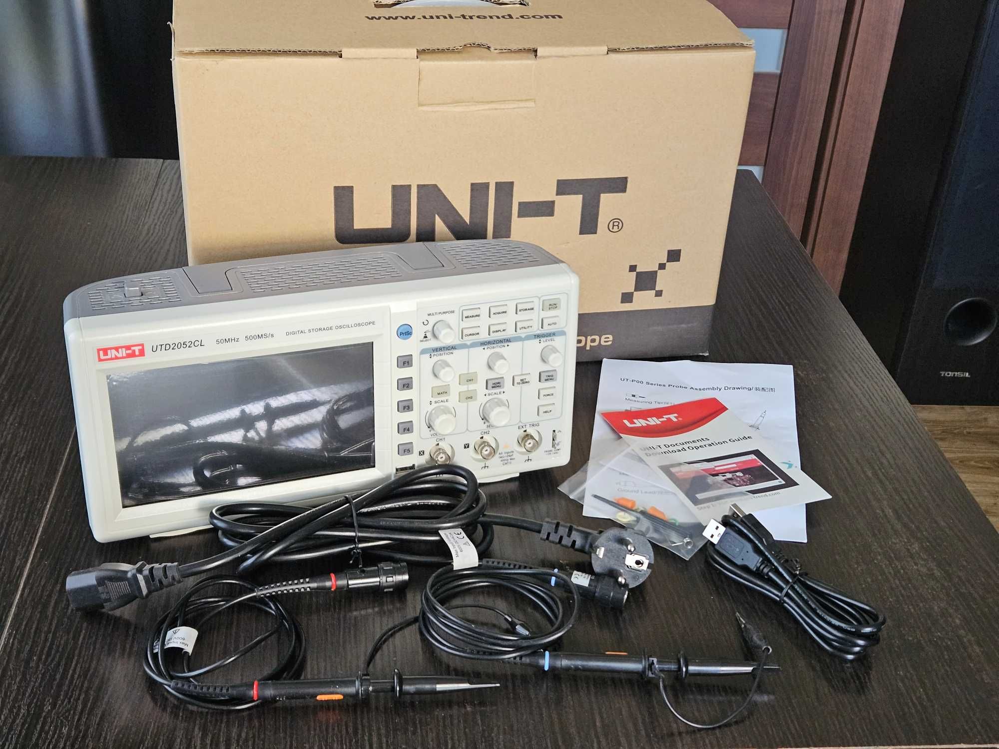 Oscyloskop UNI-T UTD2052CL 50MHz 2 kanały