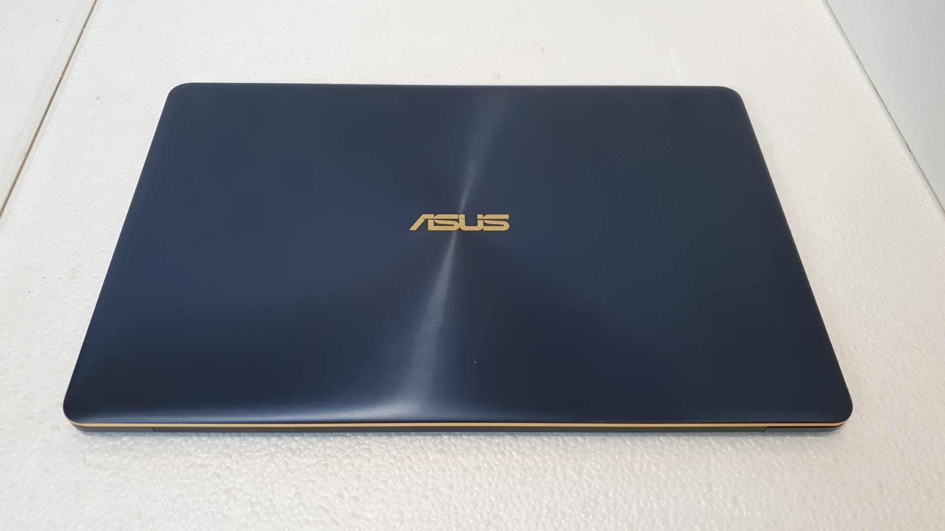 ASUS ZenBook 3 Deluxe UX490UAR