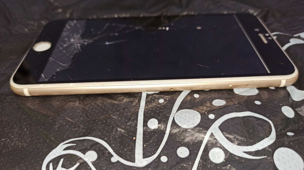 Телефон Apple IPhone 6 plus 64 gb