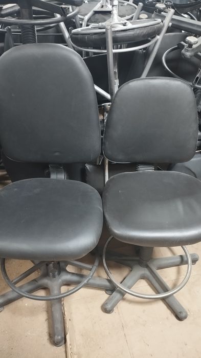 Продам стілець /крісло офісний б/в