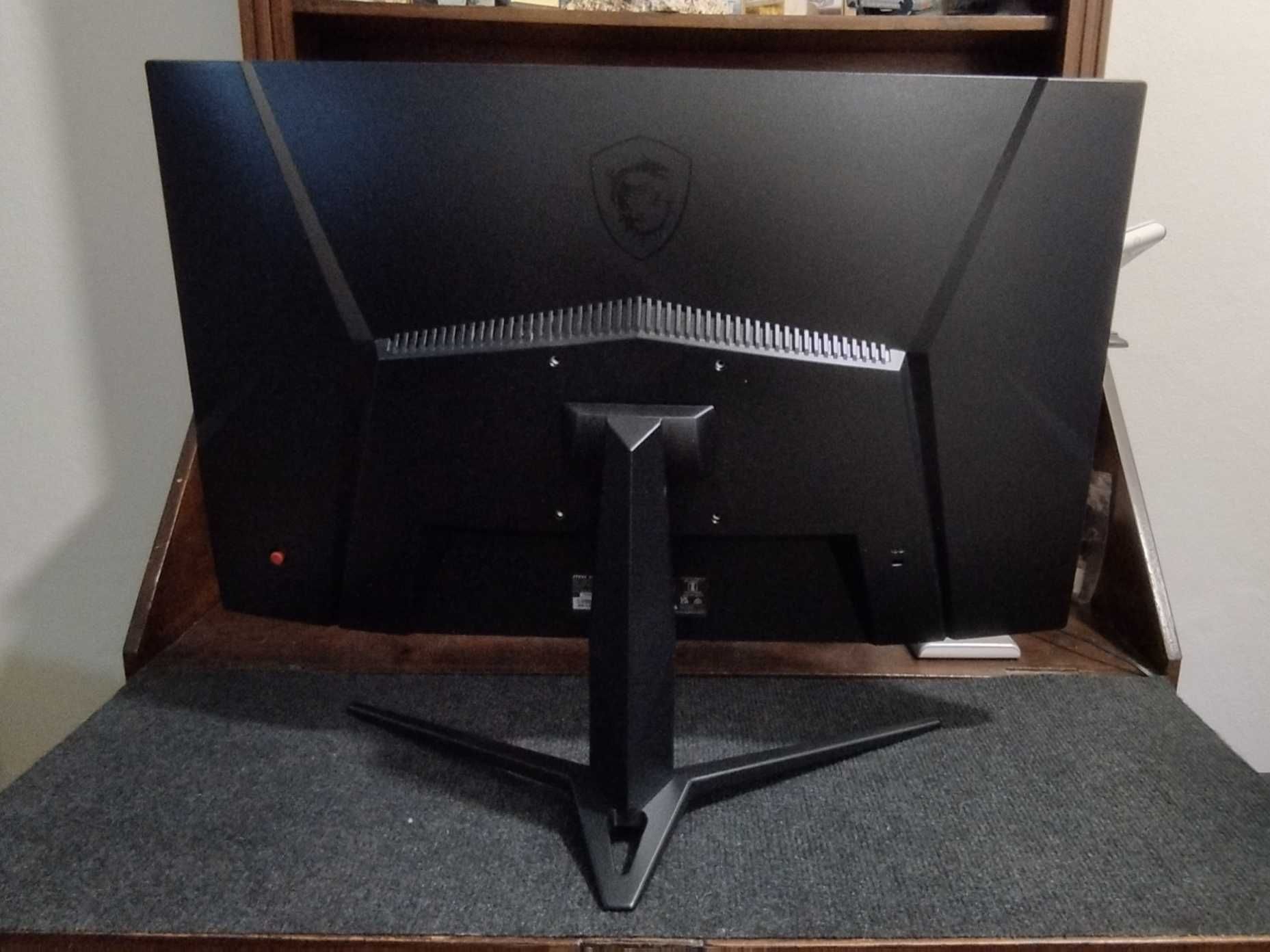 Monitor Curvo MSI 27"