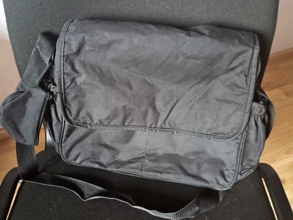 Чорна сумка на плече 33*28*10см можна під ноутбук