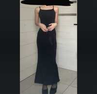 czarna długa sukienka na ramiączkach z kryształkami cyrkoniami syrenka