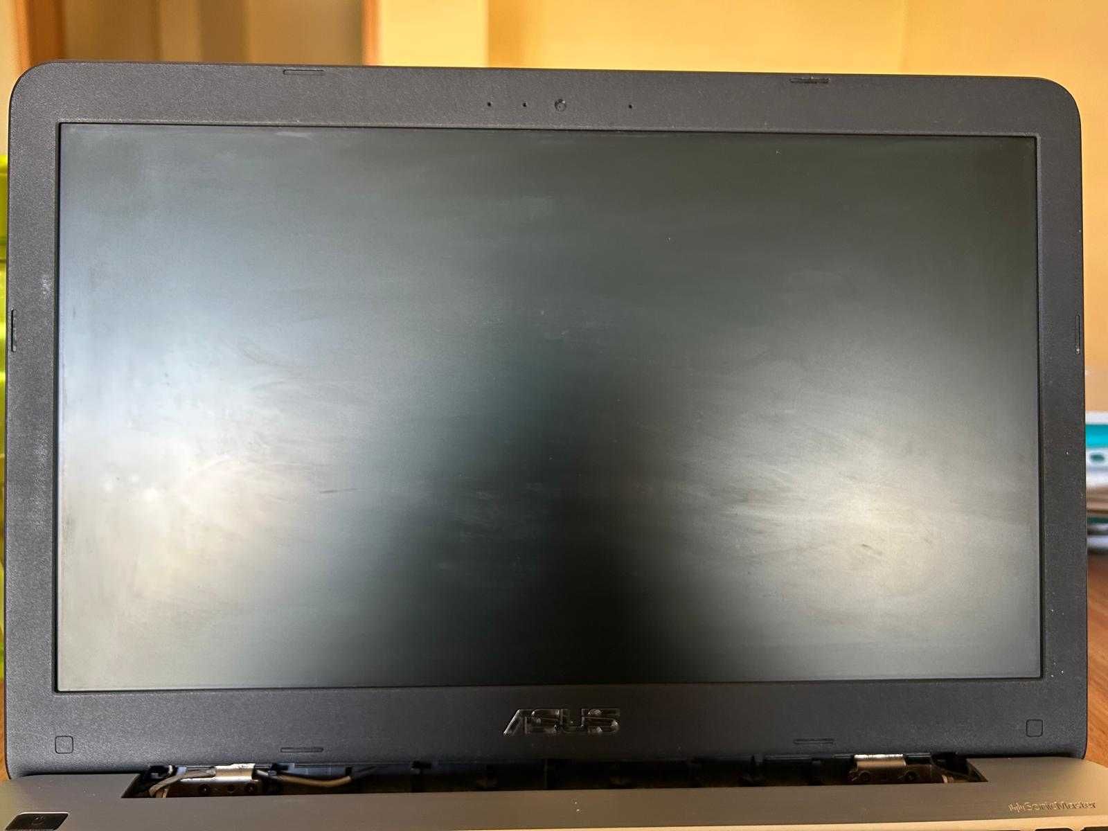 Notebook ASUS VivoBook X556U