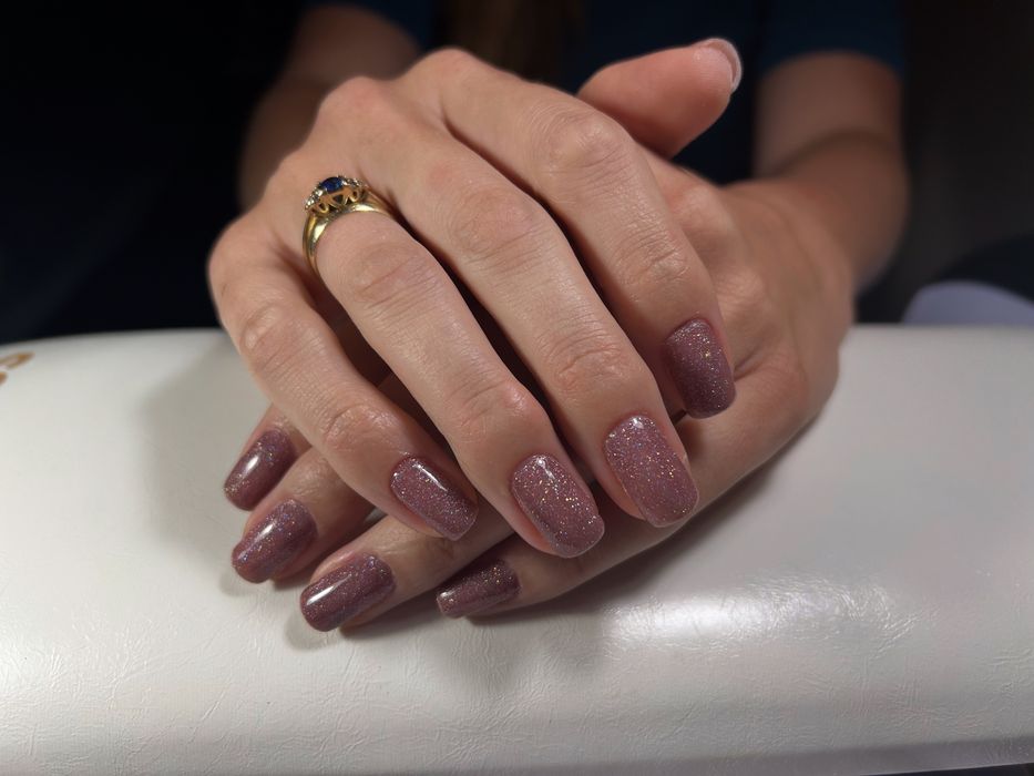 Manicure hybrydowy / żelowy / przedłużanie paznokci – Kraków