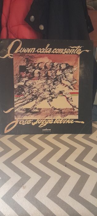 Vendo disco de vinil LP de  José Jorge Letria