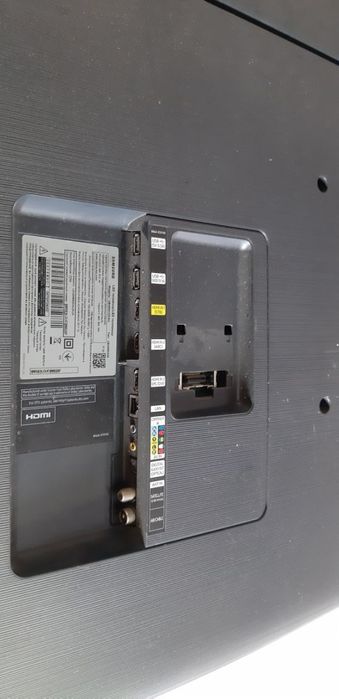 Продам телевізор Sumsung UE49M5500AU - бита матриця, на запчастини