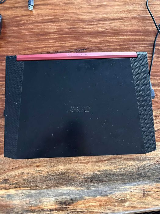 Portatil Gaming ACER Nitro  5 GTX 1650 I7-9750H 8Gb RAM 700Gb SSD
