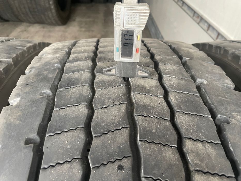 Продам шини до вантажного автомобіля