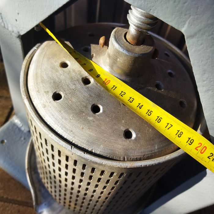 Садовый прес для отжима сока СССР