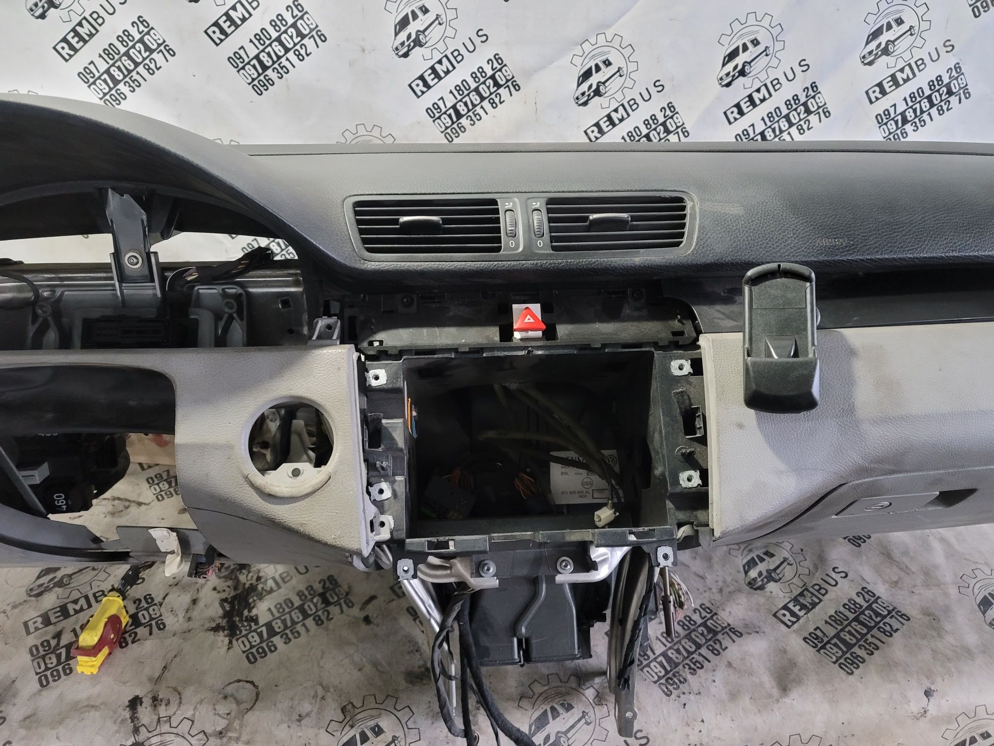 Безпека торпеда панель VW Passat b6 пасат бардачок молдінг
