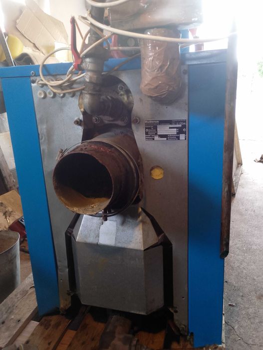 Sprzedam uzywany zeliwny piec olejowy Buderus