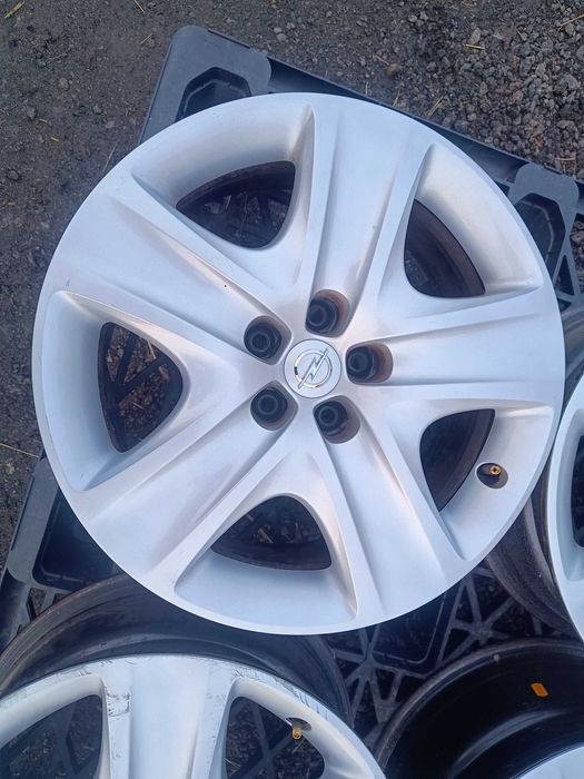 Felgi stalowe strukturalne Opel 17'' 5x105 + kołpaki