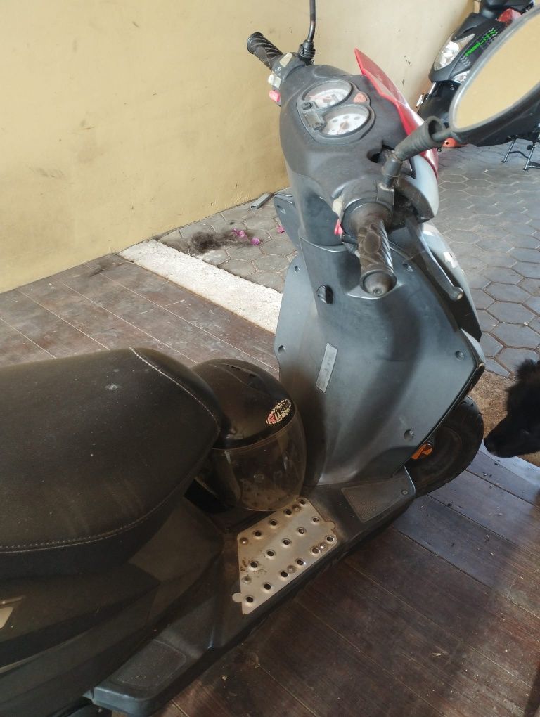 Scooter keeway RY6