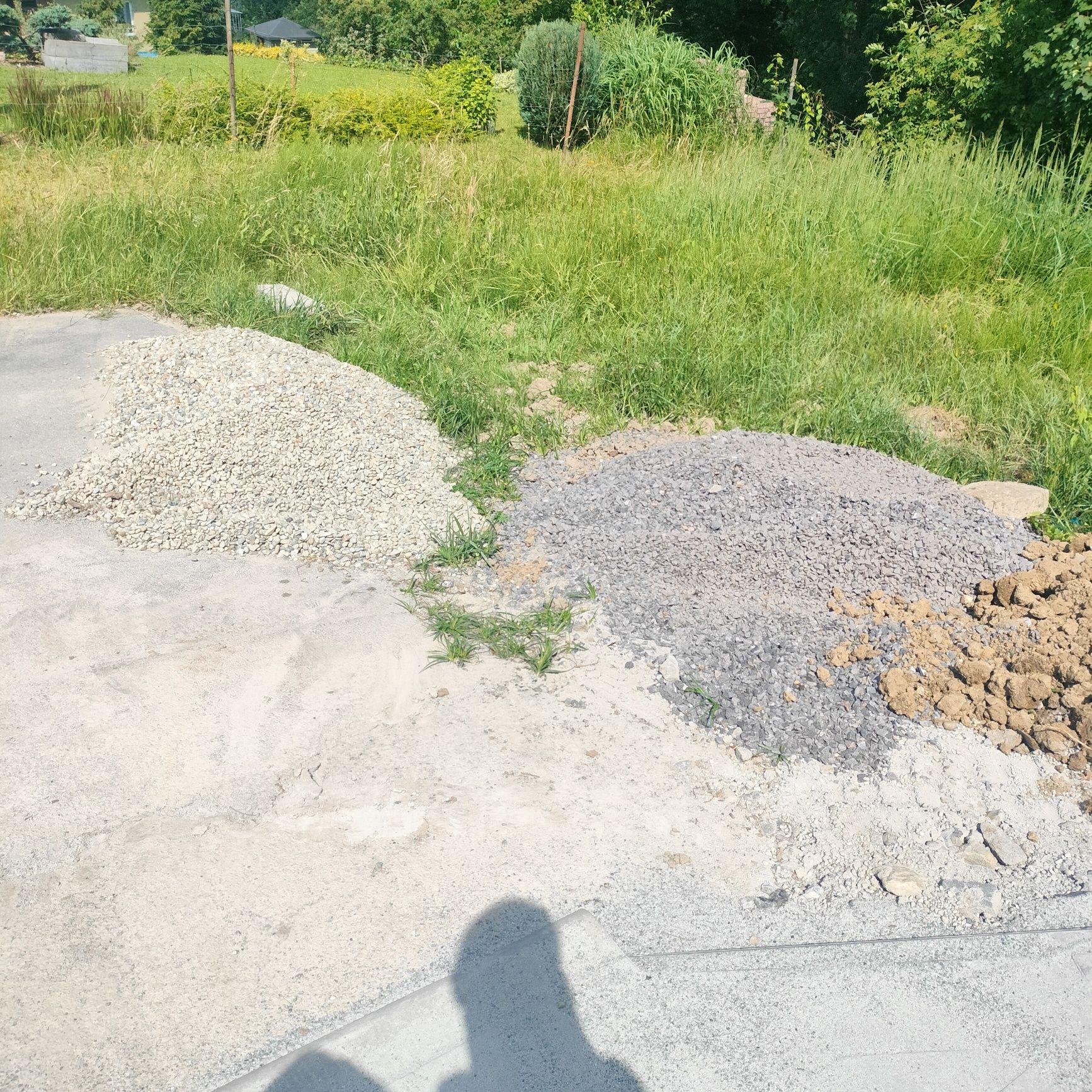 Kamienie, otoczaki, tłuczeń, kliniec