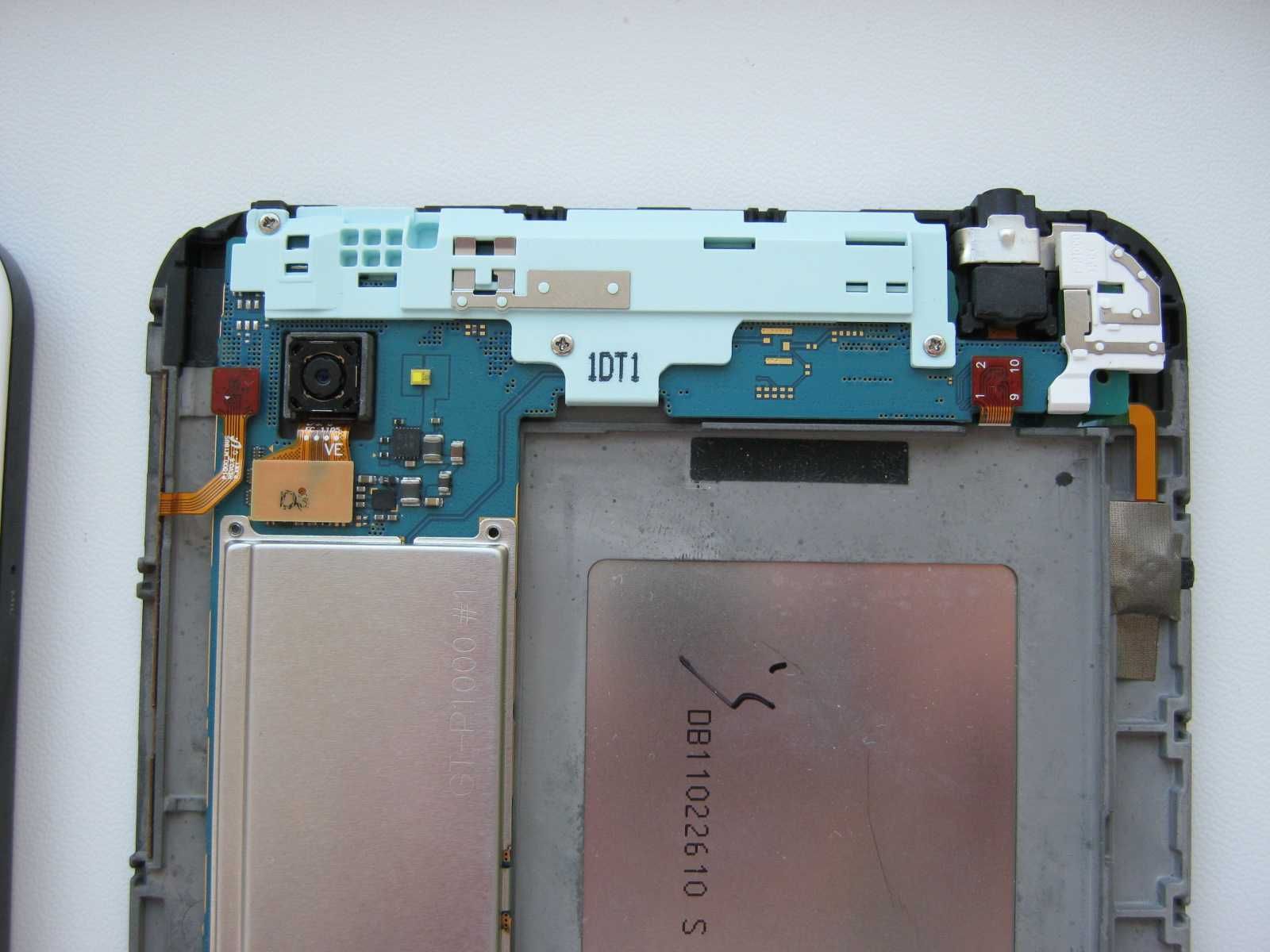 Samsung GT-P1010 не вмикається, на запчастини, гарний стан