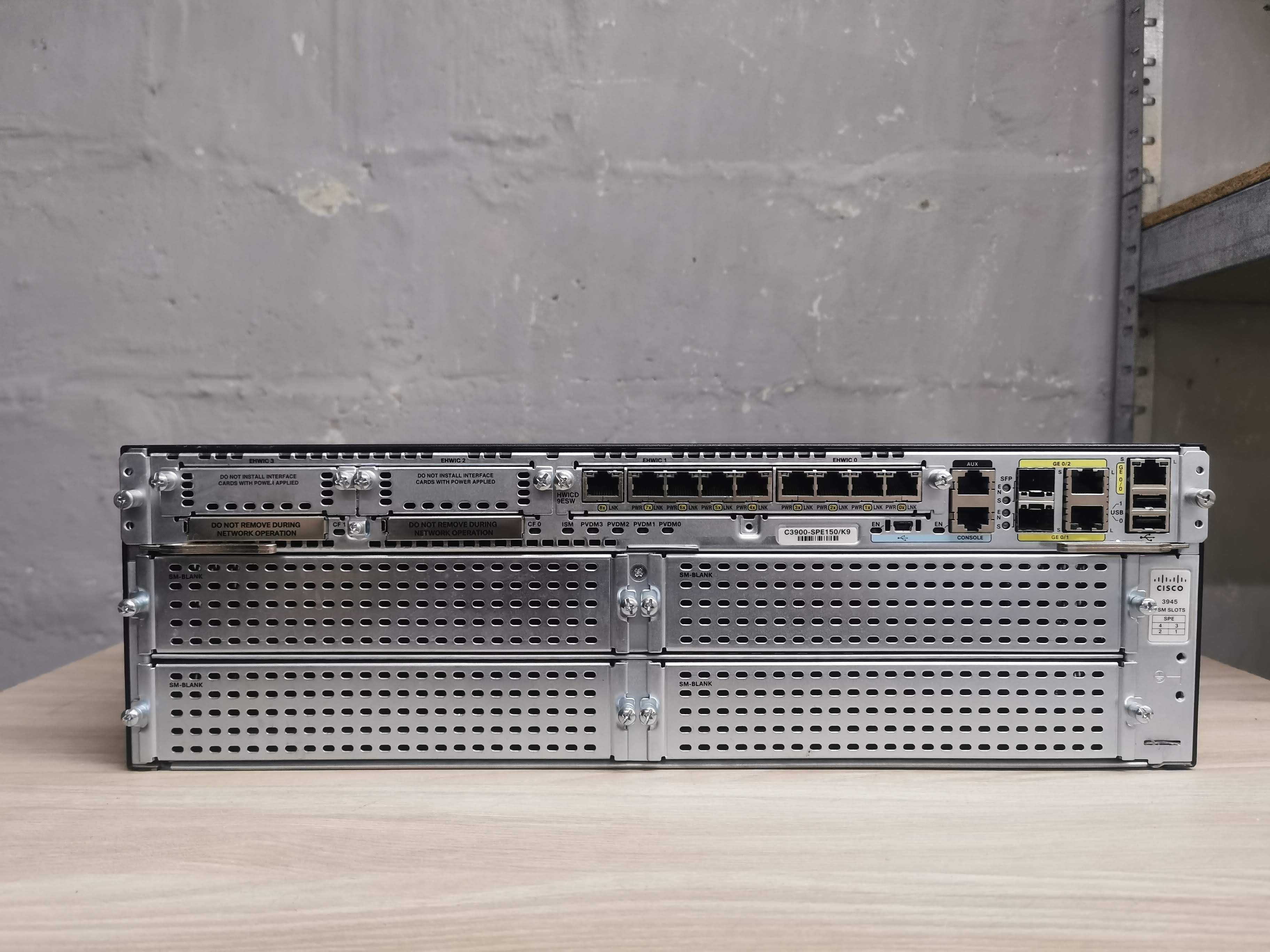 Маршрутизаторы Cisco 3945 SPE150, SPE250/K9 нал/безнал