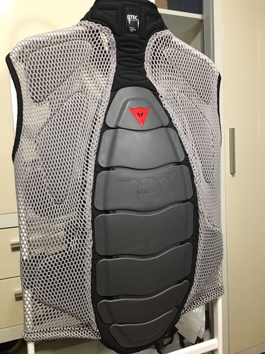 Защита спины Dainese wr pro 2 M-L черепаха моточерепаха мотозащита