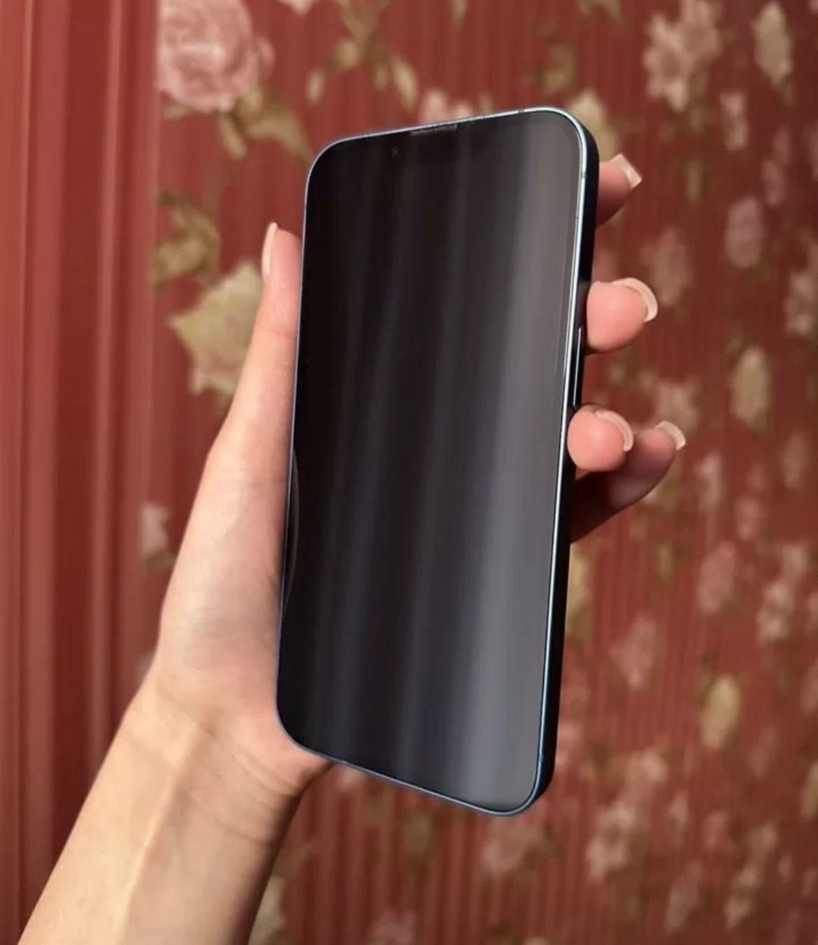 Продам iPhone 13 128