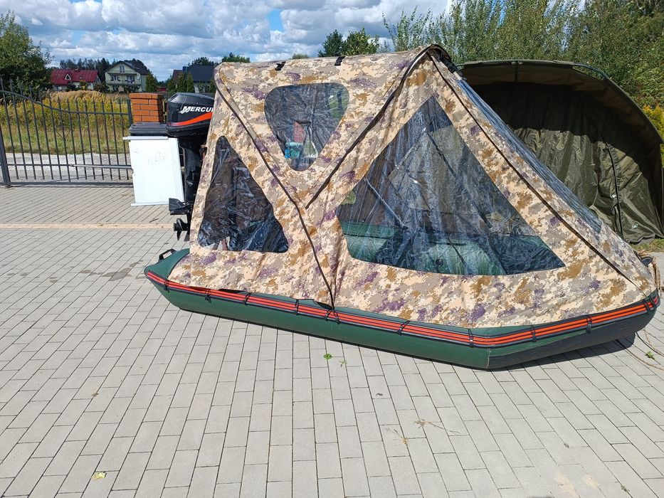 Ponton kormoran wraz z silnikiem.