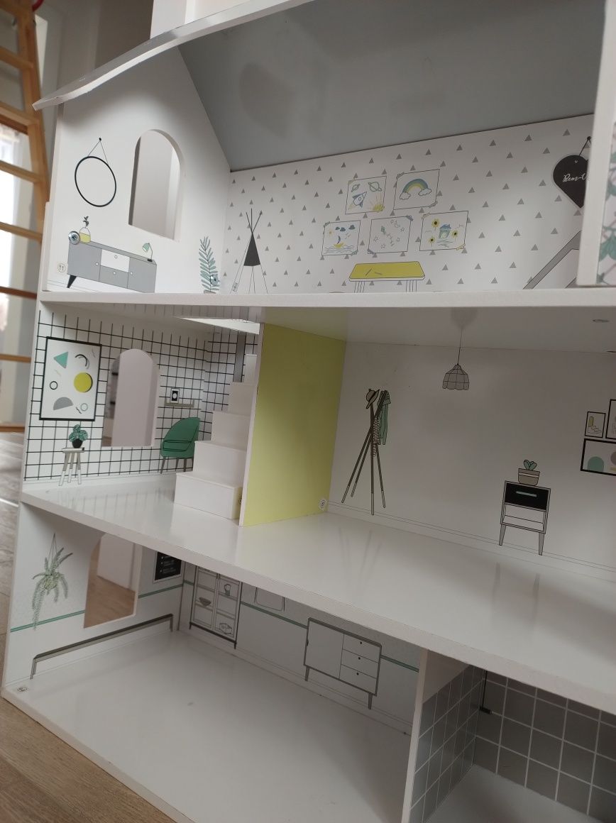 Duży domek dla lalek, figurek, drewniany