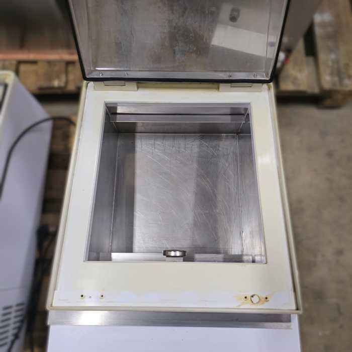 Expositor de gelados de balcão Tecfrigo com refrigeração estática