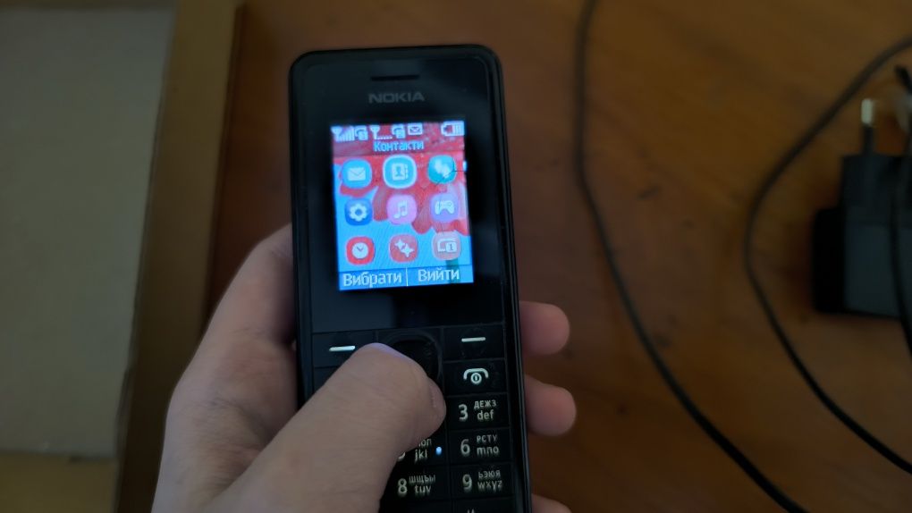 Nokia 107 кнопковий телефон