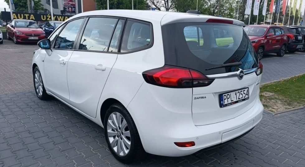 Opel zafira  1..8 c.osmo