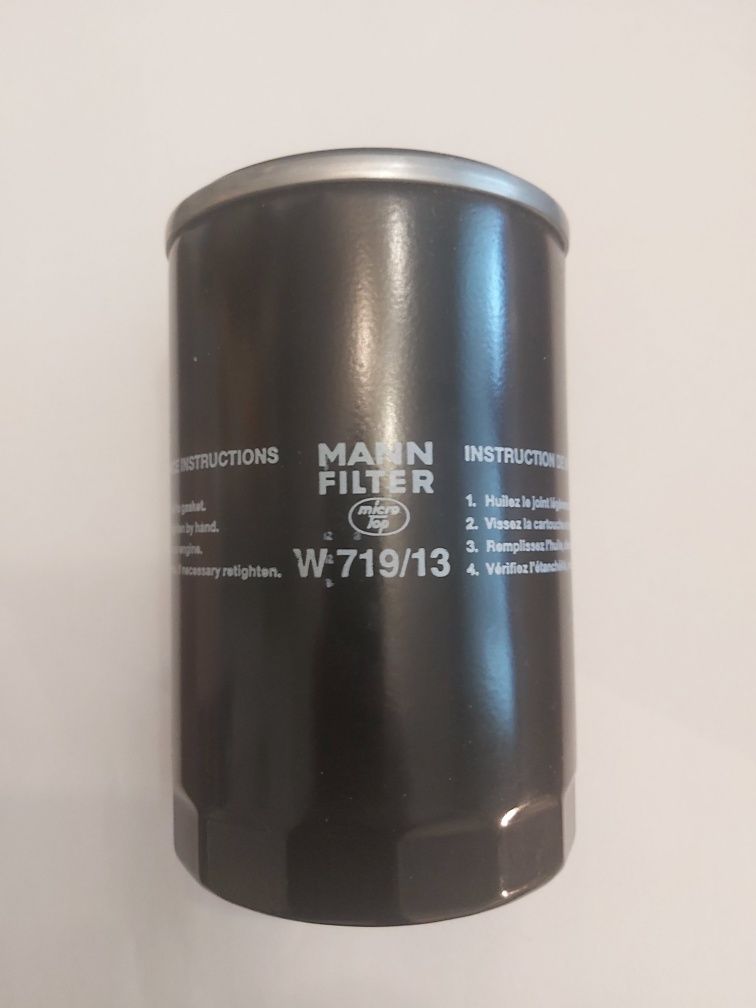 Масляний фільтр MANN-FILTER W 719/13