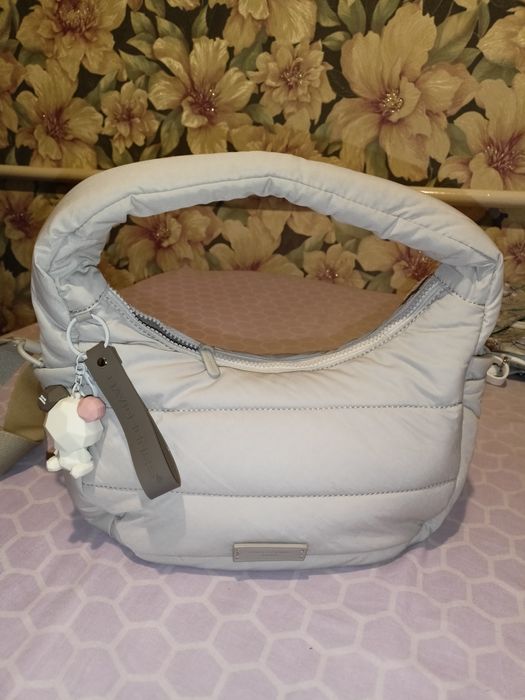 Сумка-пуховик от David Jones