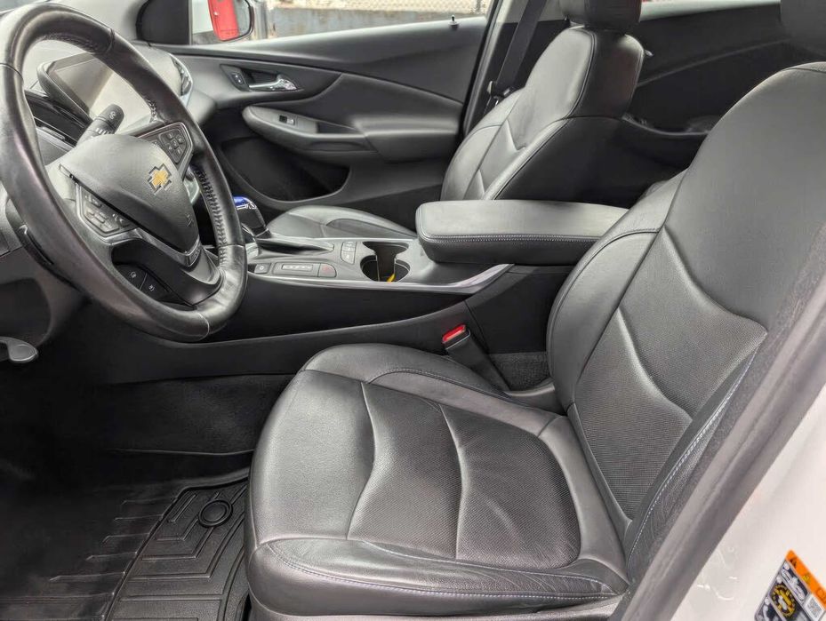 Chevrolet Volt Premier      2017