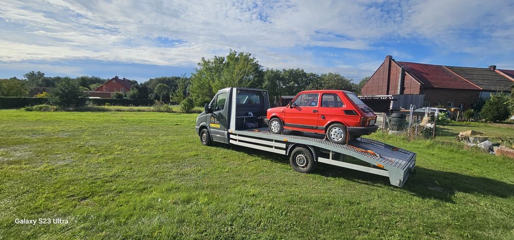 Wynajem minikoparki. Wynajem sprzętu budowlanego.  Wynajem sprzętu ogr