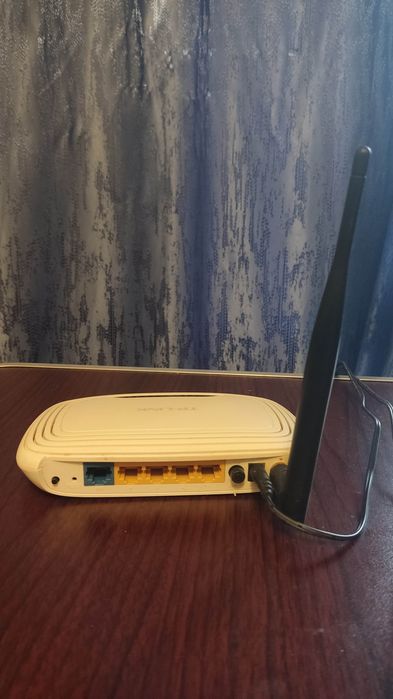 Роутер TP-LINK серії N,150 Mбіт/с,9V з низьким споживанням ел.енергії