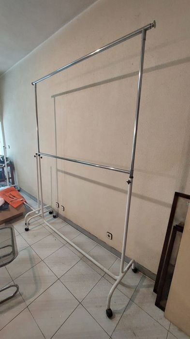 Expositores de roupa para lojas ou armazém