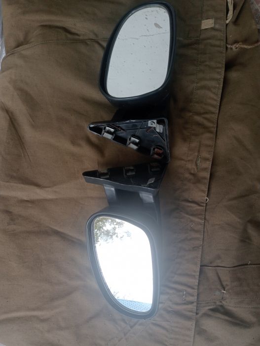 Універсальні бокові дзеркала