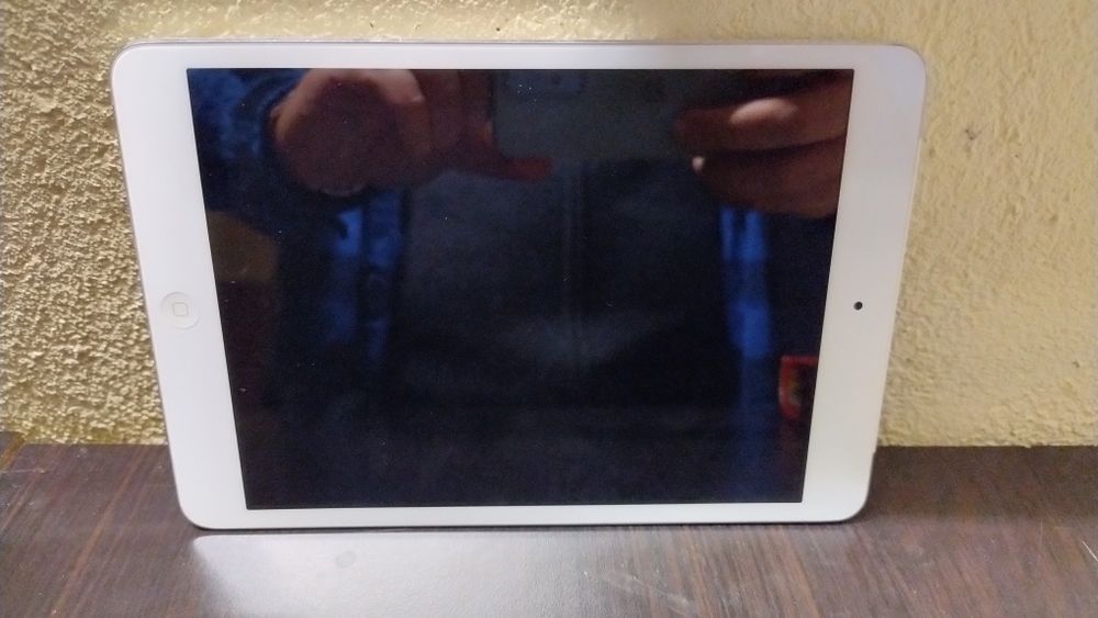 iPad 7.9 cala, A1455, pierwsza generacja, 2011 rok, stary, ale jary...